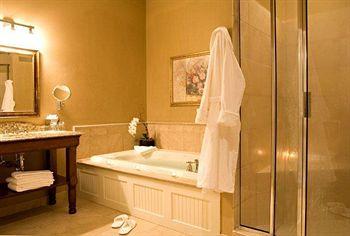 The Clarke Hotel Waukesha Εξωτερικό φωτογραφία